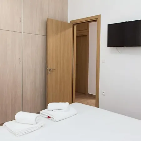 Beautiful New In Petralona Atenas