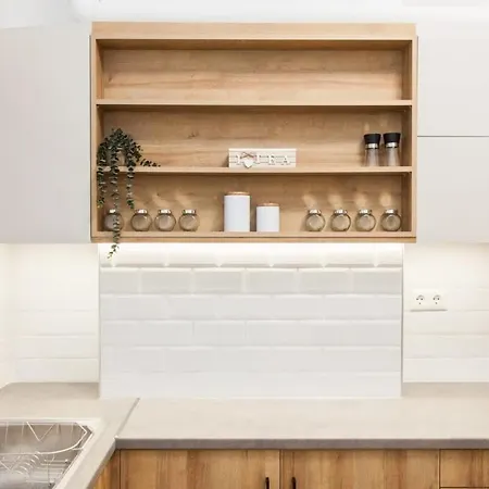 Apartment Beautiful New In Petralona