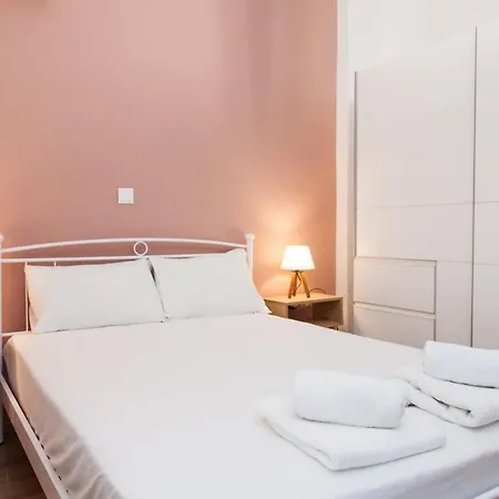 Apartment Beautiful New In Petralona