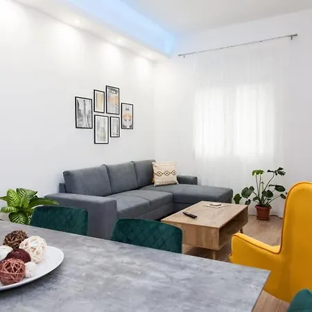 Apartment Beautiful New In Petralona *